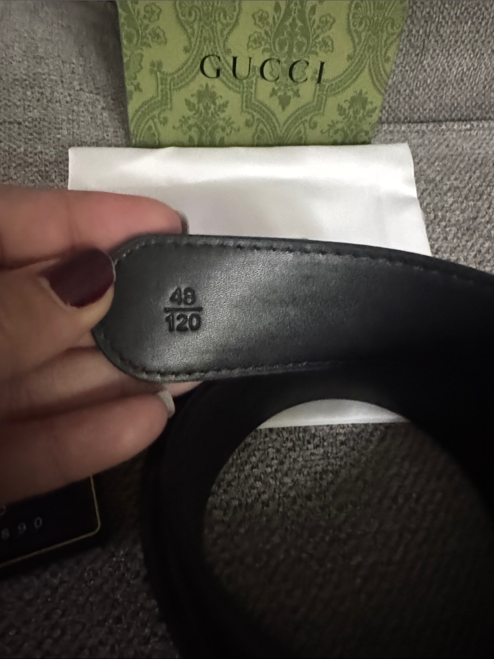 Gucci Black Leather Belt with Gold Double G Buckle - Picture 3 of 3